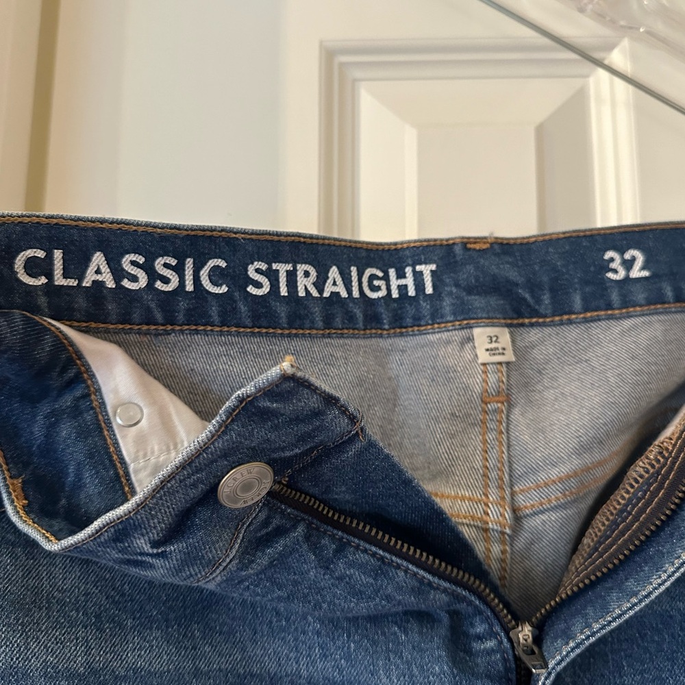 J. Crew Women’s High Rise Classic Straight Jeans - Picture 4 of 5